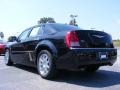 Brilliant Black - 300 C HEMI Photo No. 2