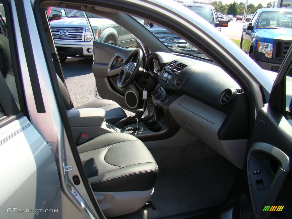 2009 RAV4 4WD - Classic Silver Metallic / Dark Charcoal photo #12