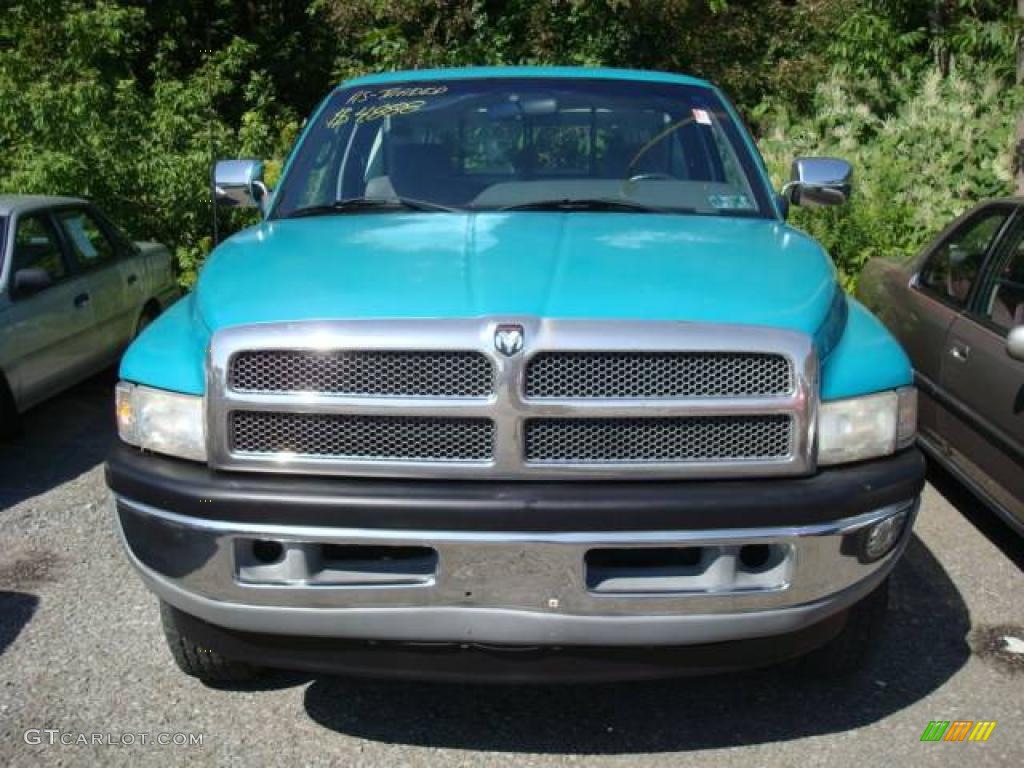 1997 Ram 1500 SLT Regular Cab 4x4 - Brilliant Blue Metallic / Mist Gray photo #2