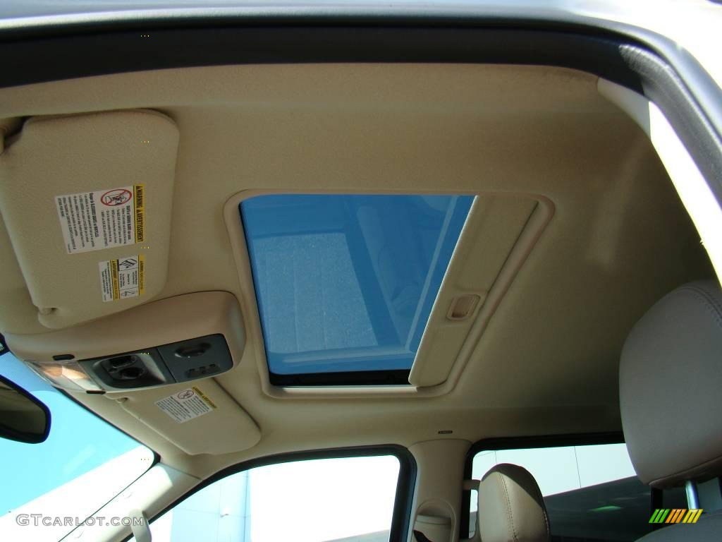 2005 Explorer Limited 4x4 - Ivory Parchment Tri Coat / Medium Parchment photo #21