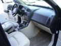 2005 Polar White Saturn VUE   photo #16