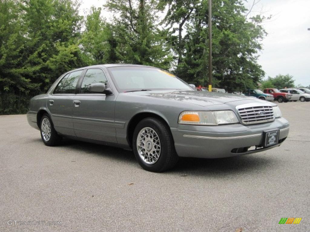 2000 Crown Victoria LX Sedan - Medium Grey Metallic / Dark Charcoal photo #3