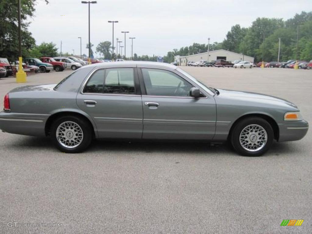2000 Crown Victoria LX Sedan - Medium Grey Metallic / Dark Charcoal photo #4