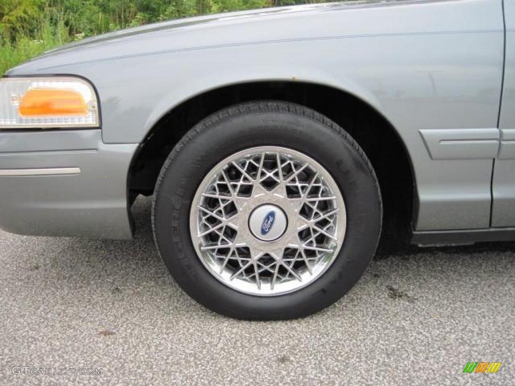 2000 Crown Victoria LX Sedan - Medium Grey Metallic / Dark Charcoal photo #7