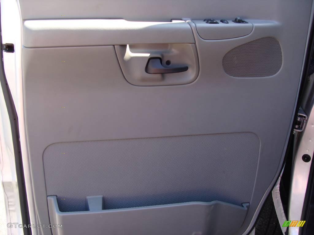 2007 E Series Van E350 Super Duty XLT 15 Passenger - Silver Metallic / Medium Flint Grey photo #9