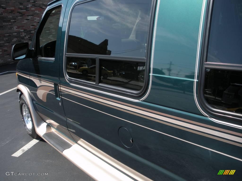 2001 E Series Van E150 Passenger Conversion - Deep Emerald Green Metallic / Medium Parchment photo #10