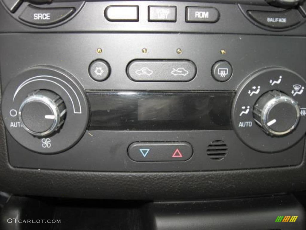 2006 G6 GTP Coupe - Black / Light Taupe photo #22