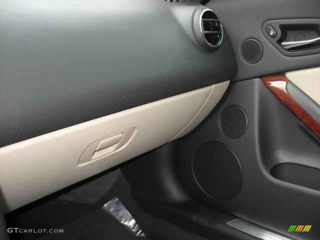 2006 G6 GTP Coupe - Black / Light Taupe photo #25