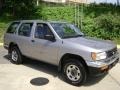 Sierra Silver Metallic - Pathfinder SE 4x4 Photo No. 3