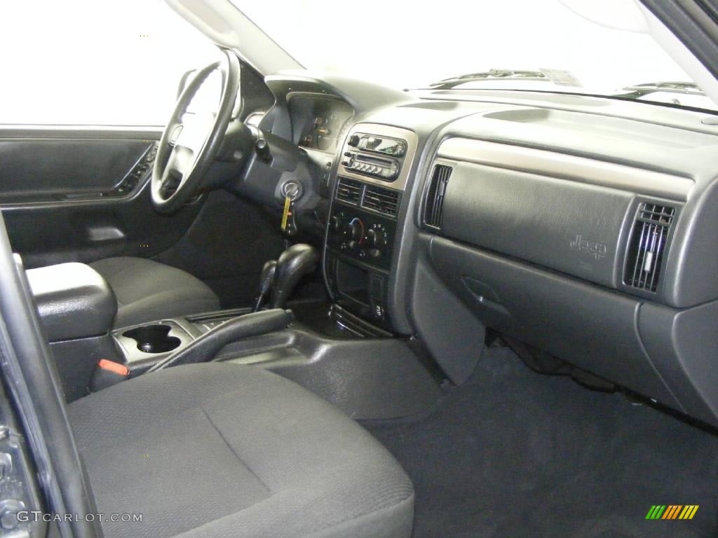 2003 Grand Cherokee Laredo 4x4 - Brilliant Black / Dark Slate Gray photo #16