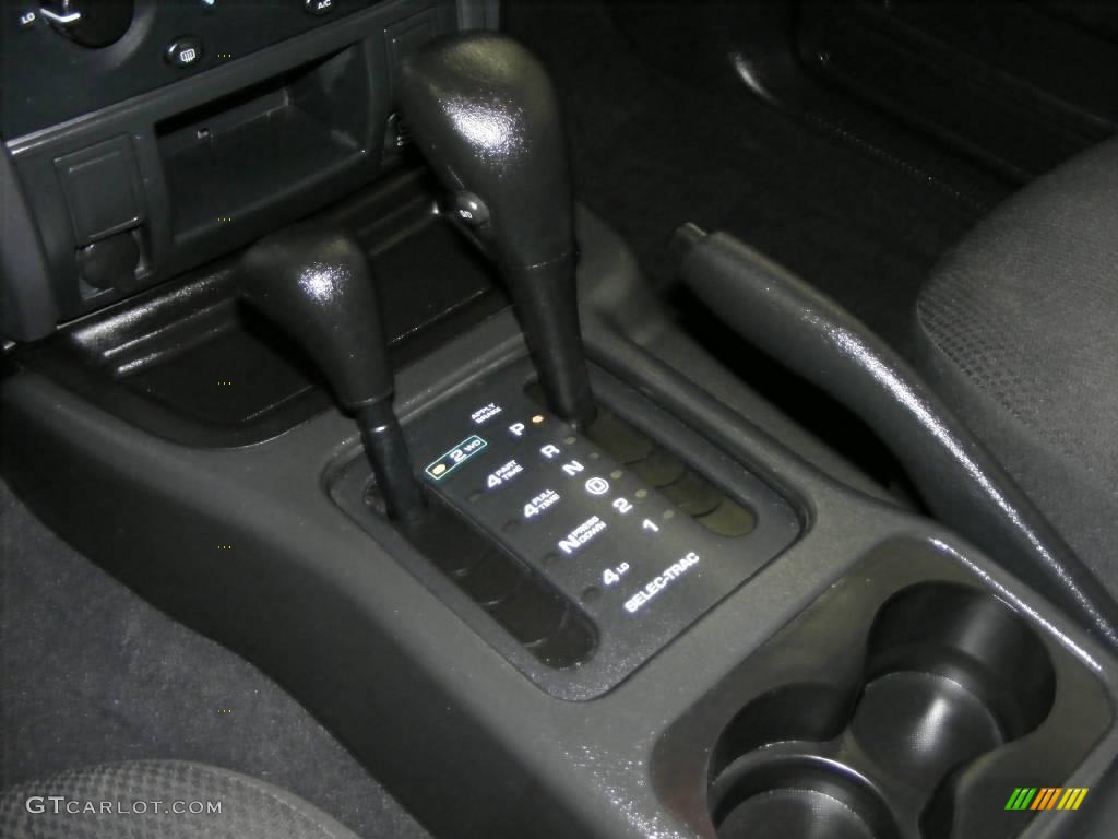 2003 Grand Cherokee Laredo 4x4 - Brilliant Black / Dark Slate Gray photo #30