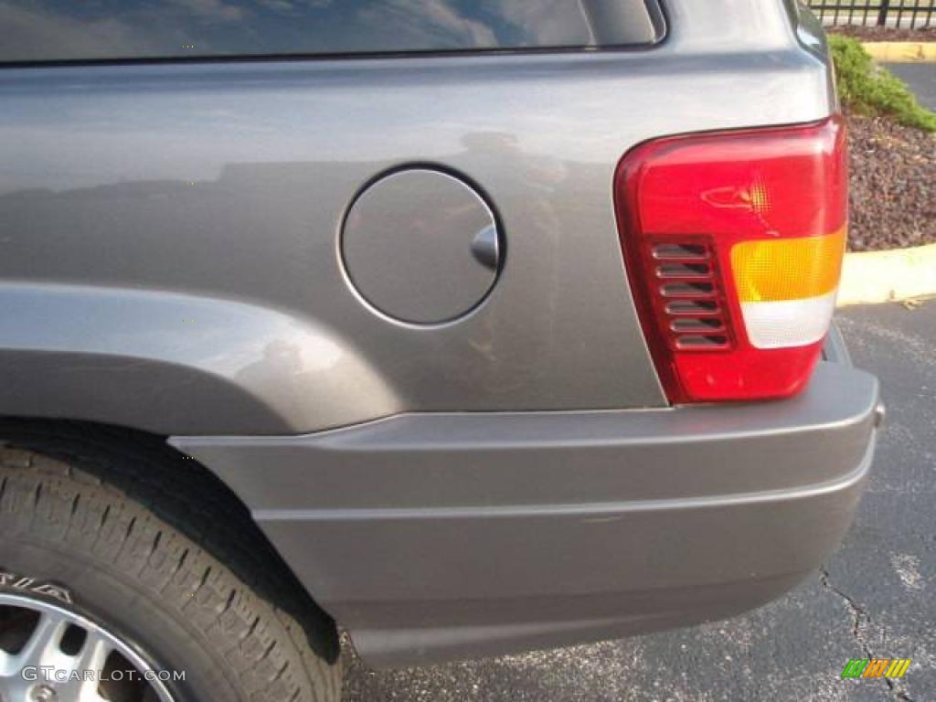2004 Grand Cherokee Laredo 4x4 - Graphite Metallic / Dark Slate Gray photo #11