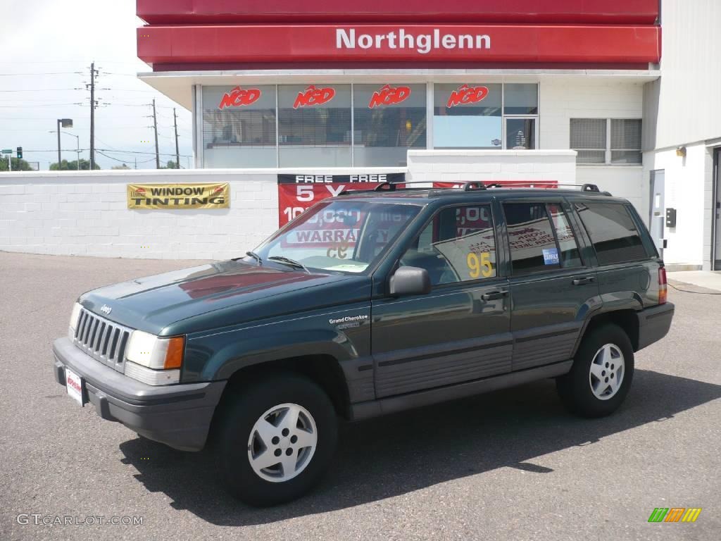1995 Grand Cherokee Laredo 4x4 - Moss Green Pearl / Tan photo #1