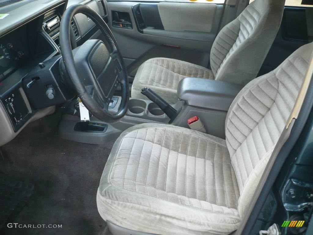 1995 Grand Cherokee Laredo 4x4 - Moss Green Pearl / Tan photo #6