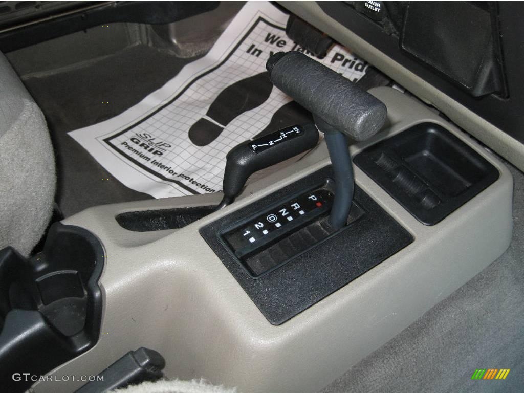 2004 Wrangler Sahara 4x4 - Light Khaki Metallic / Khaki photo #20