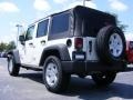 Stone White - Wrangler Unlimited X Photo No. 2