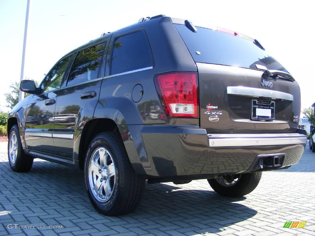 2006 Grand Cherokee Overland 4x4 - Dark Khaki Pearl / Khaki photo #3