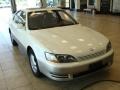 Diamond White Pearl - ES 300 Photo No. 3