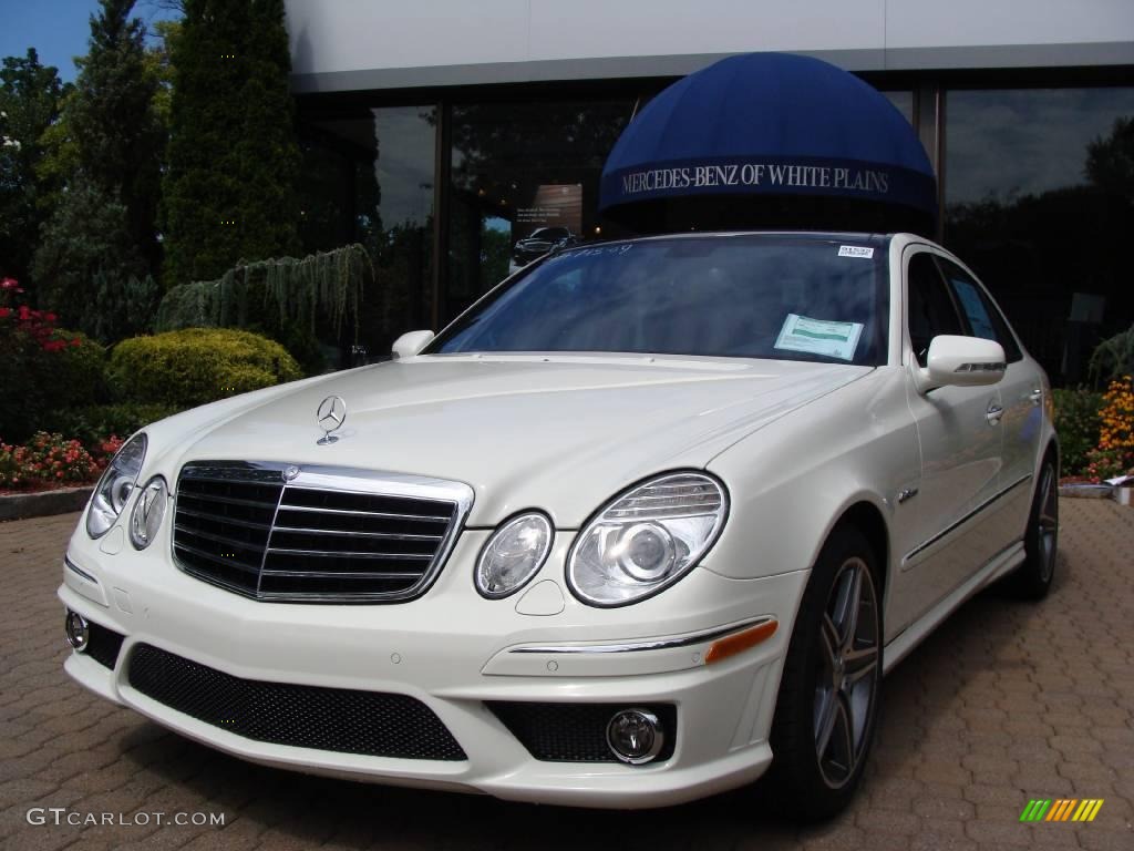 2009 E 63 AMG Sedan - Arctic White / Black photo #1