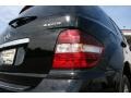 Black - ML 350 4Matic Photo No. 22