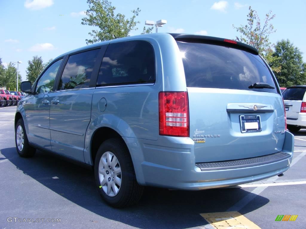2010 Town & Country LX - Clearwater Blue Pearl / Medium Pebble Beige/Cream photo #2