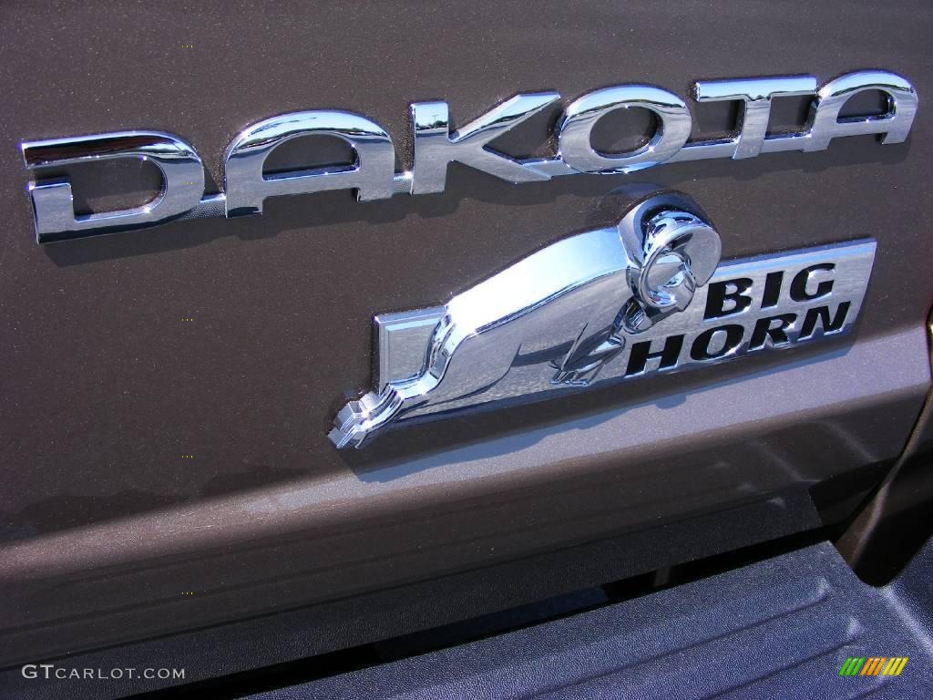 2010 Dakota Big Horn Crew Cab - Austin Tan Pearl Coat / Dark Khaki/Medium Khaki photo #7