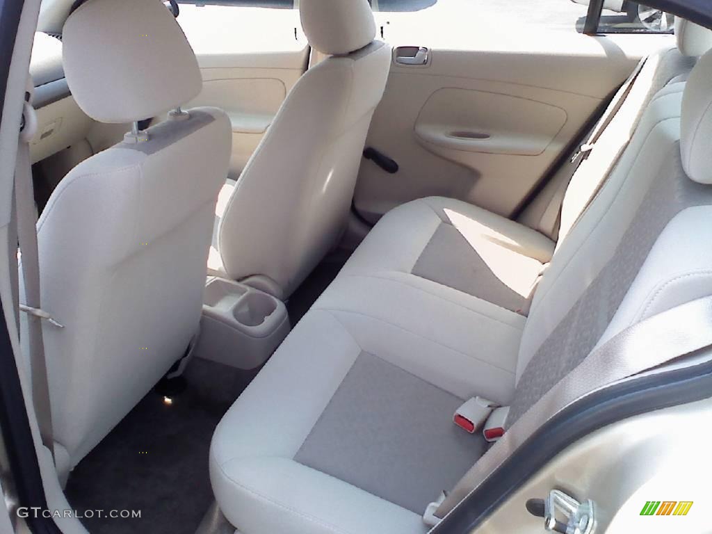 2005 Cobalt Sedan - Sandstone Metallic / Neutral Beige photo #9