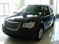 2009 Brilliant Black Crystal Pearl Chrysler Town & Country LX  photo #1