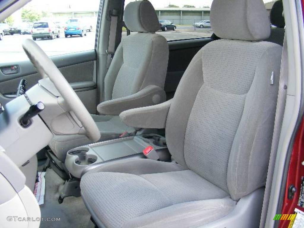 2006 Sienna LE - Salsa Red Pearl / Stone Gray photo #9