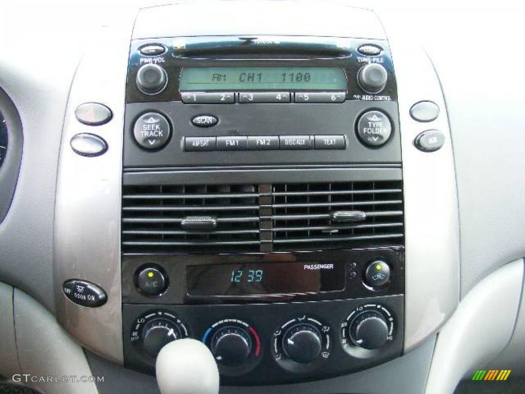 2006 Sienna LE - Salsa Red Pearl / Stone Gray photo #20