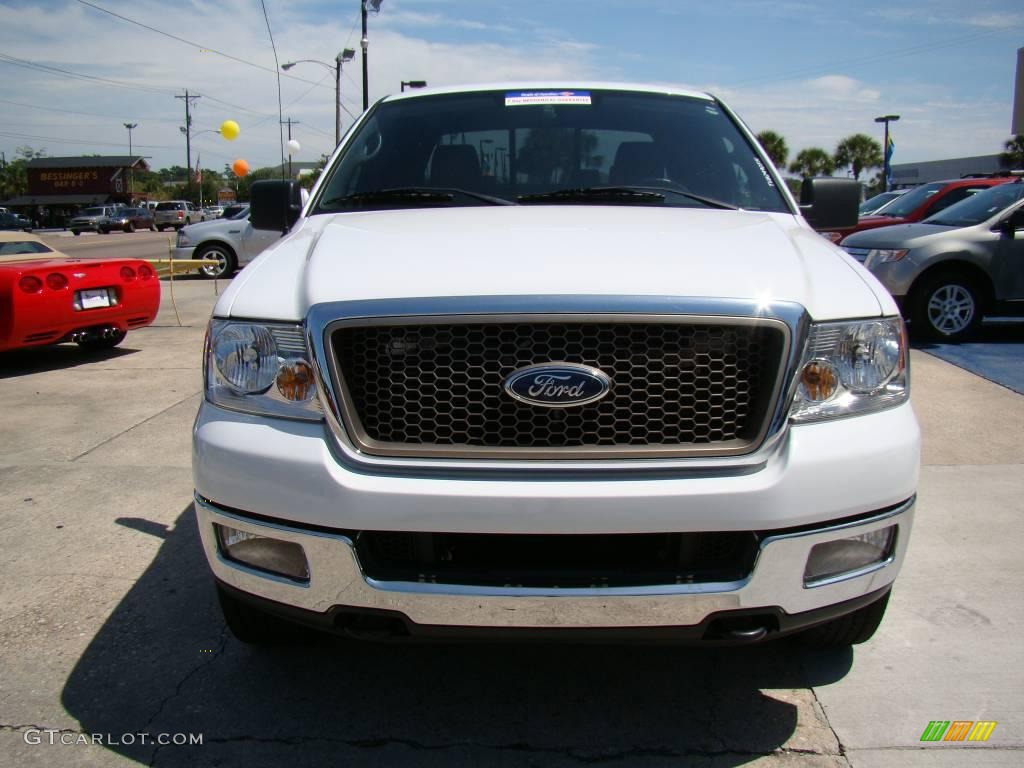 2005 F150 Lariat SuperCrew 4x4 - Oxford White / Black photo #3