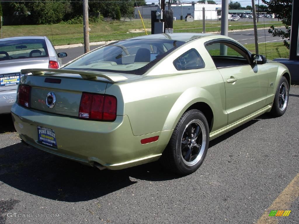 2006 Mustang GT Premium Coupe - Legend Lime Metallic / Light Parchment photo #4