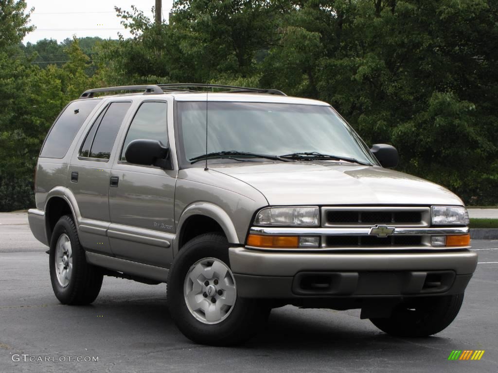 2001 Blazer LS 4x4 - Light Pewter Metallic / Medium Gray photo #1