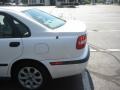 White - S40 1.9T Photo No. 10
