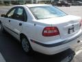 White - S40 1.9T Photo No. 11