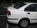 White - S40 1.9T Photo No. 14