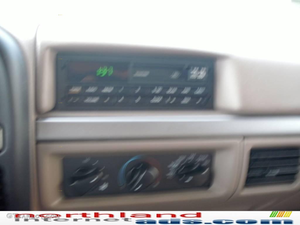 1995 F150 XLT Regular Cab - Light Santa Fe Pearl Metallic / Beige photo #18