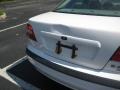 White - S40 1.9T Photo No. 25