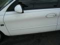 2001 Vibrant White Ford Taurus SES  photo #11