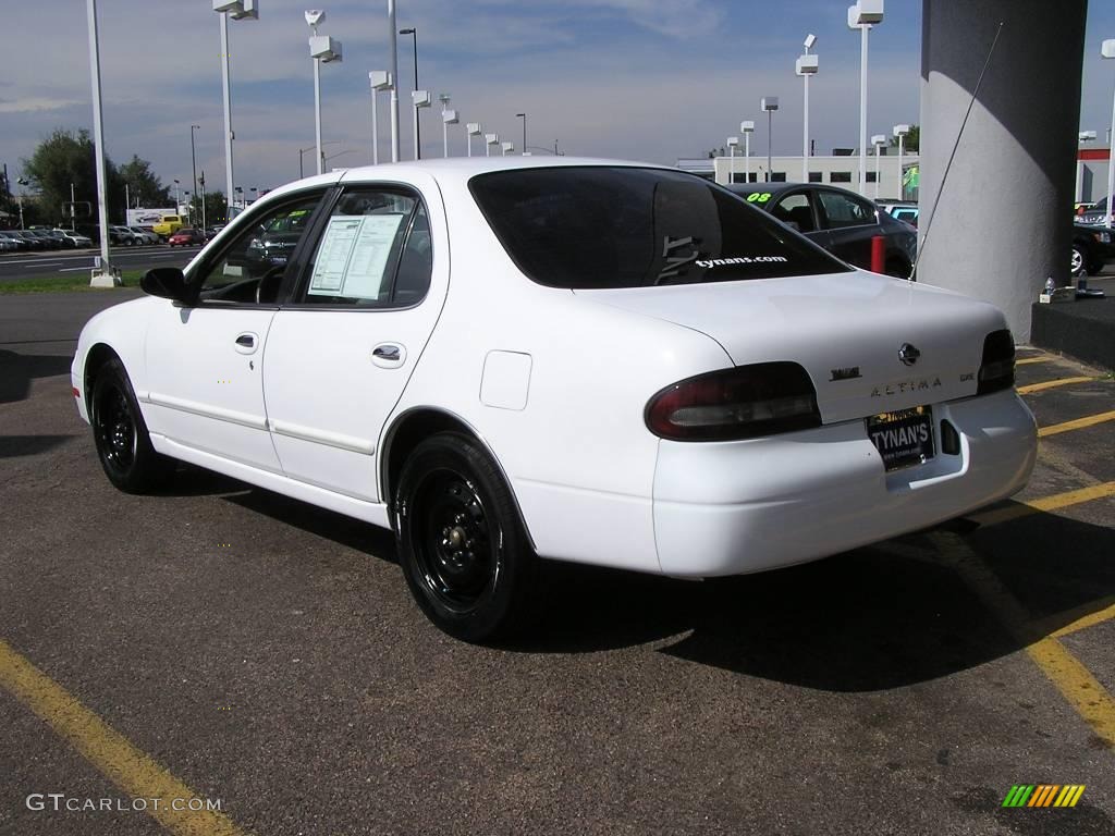 1997 Altima  - Cloud White / Tan photo #4