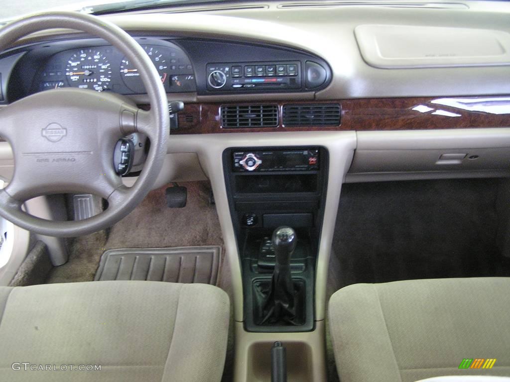 1997 Altima  - Cloud White / Tan photo #9