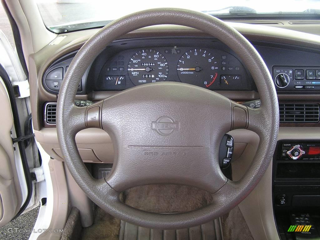 1997 Altima  - Cloud White / Tan photo #10