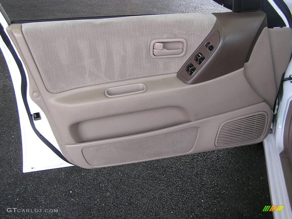 1997 Altima  - Cloud White / Tan photo #13