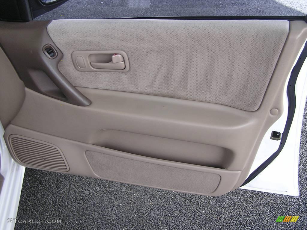 1997 Altima  - Cloud White / Tan photo #15