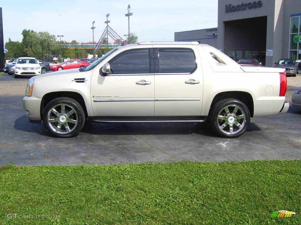 2007 Escalade EXT AWD - Gold Mist / Cocoa/Light Cashmere photo #5