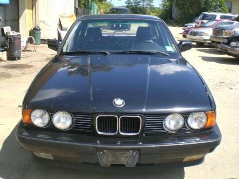 1991 BMW 5 Series 525i Sedan Data, Info and Specs