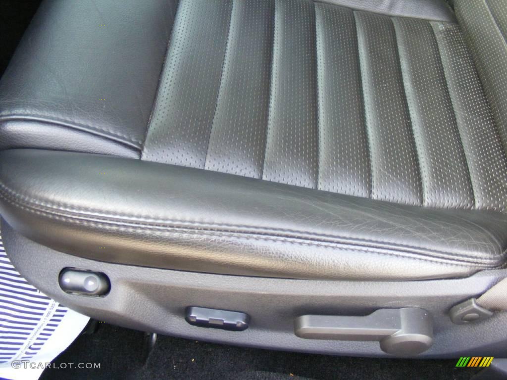 2007 Mustang GT Premium Coupe - Satin Silver Metallic / Dark Charcoal photo #38
