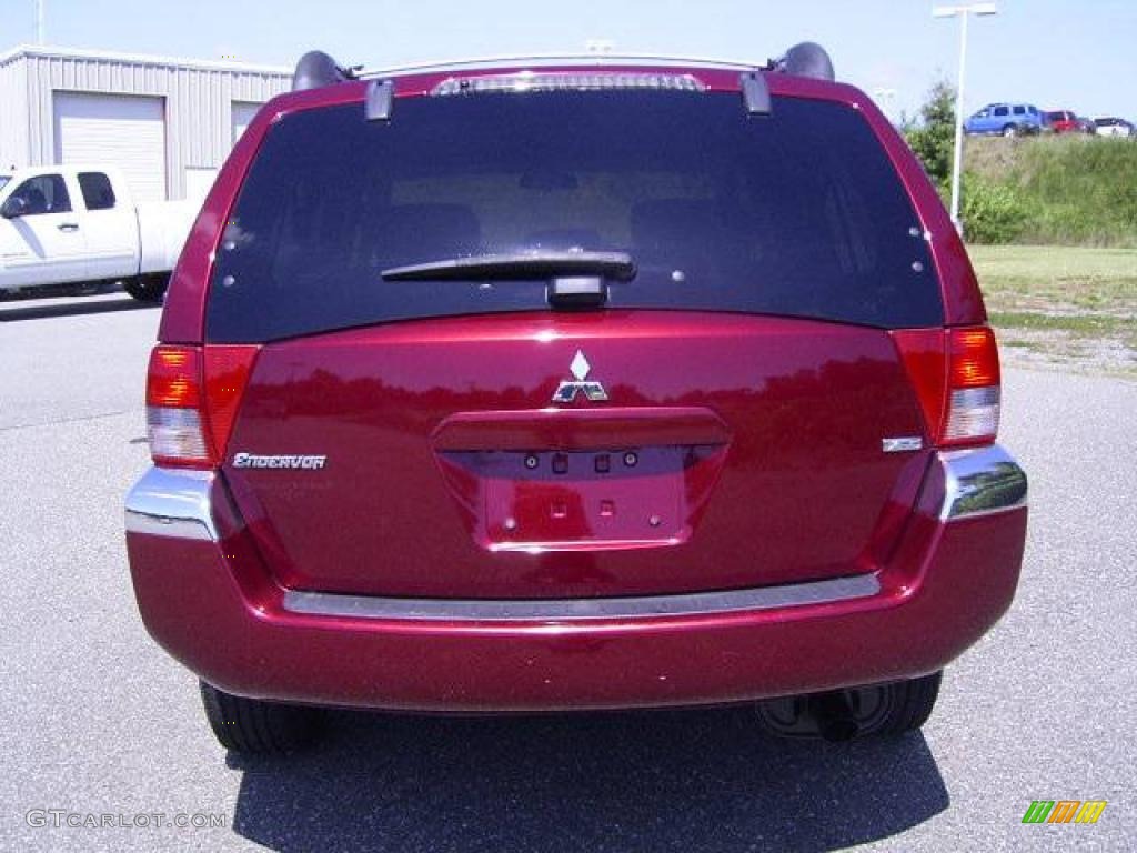 2004 Endeavor XLS - Ultra Red Pearl / Charcoal Gray photo #3