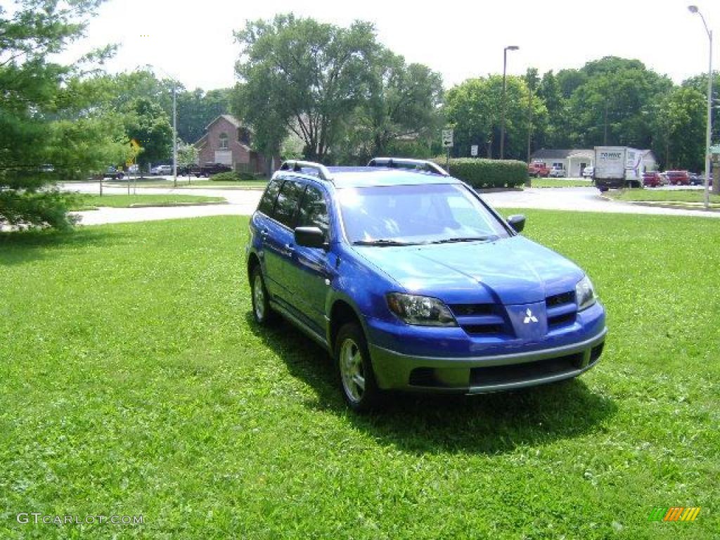 2004 Outlander LS AWD - Pacific Blue / Charcoal photo #4