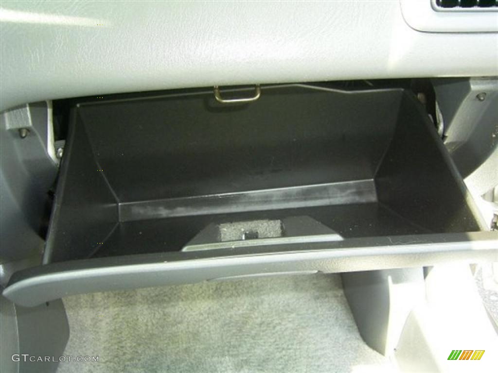 1999 Civic VP Sedan - Vogue Silver Metallic / Dark Gray photo #26